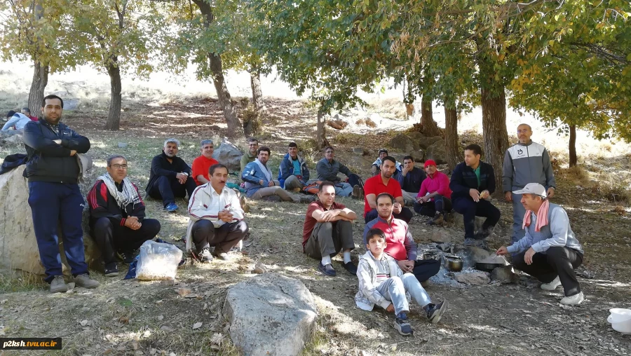 کوه پیمایی پیشکسوتان، اساتید و کارکنان آموزشکده ، استانداری و آموزش و پرورش در منطقه تنگ بزاز خانه کرمانشاه 3